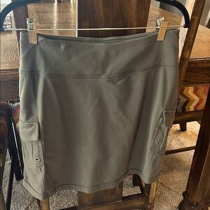 Athleta olive skort with utility pockets size small